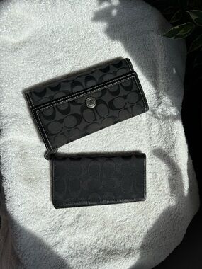 COACH TRI FOLD WALLET w/ CHECKBOOK HOLDER BLACK SIGNATURE JACQUARD LEATHER TRIM